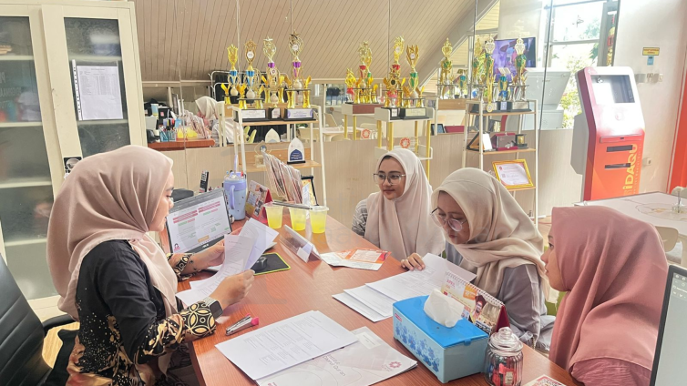 daftar kuliah di IDAQU Jakarta mudah dan ramah